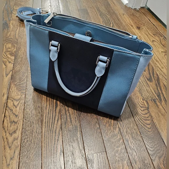 Michael Kors Purse - Picture 8 of 9